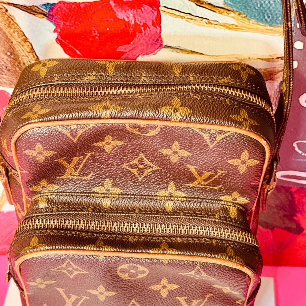Louis Vuitton Brown and Tan Monogram Shoulder Bag - Picture 11 of 13